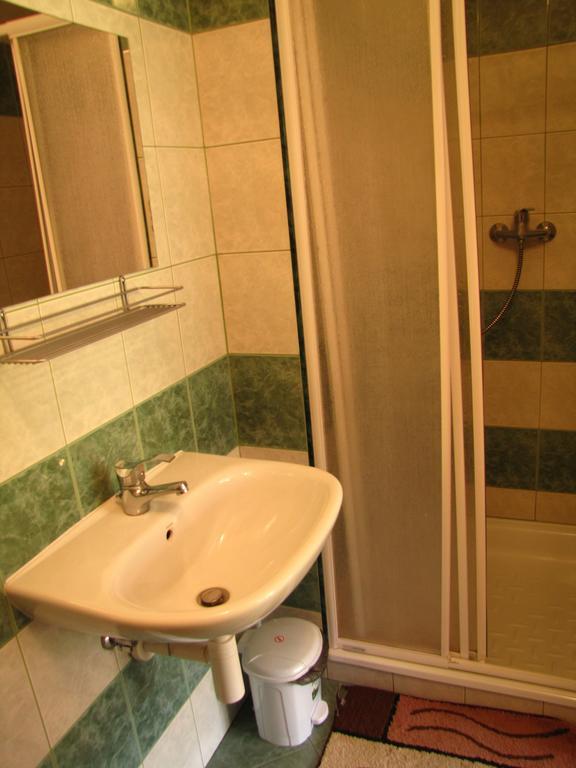 Privat Ave Villa Liptovsky Trnovec Room photo